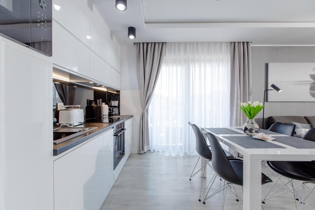 Apartament Linia Komfortu Gardenia Dziwnow Z Widokiem Na Morze Epapartamenty Ngoại thất bức ảnh
