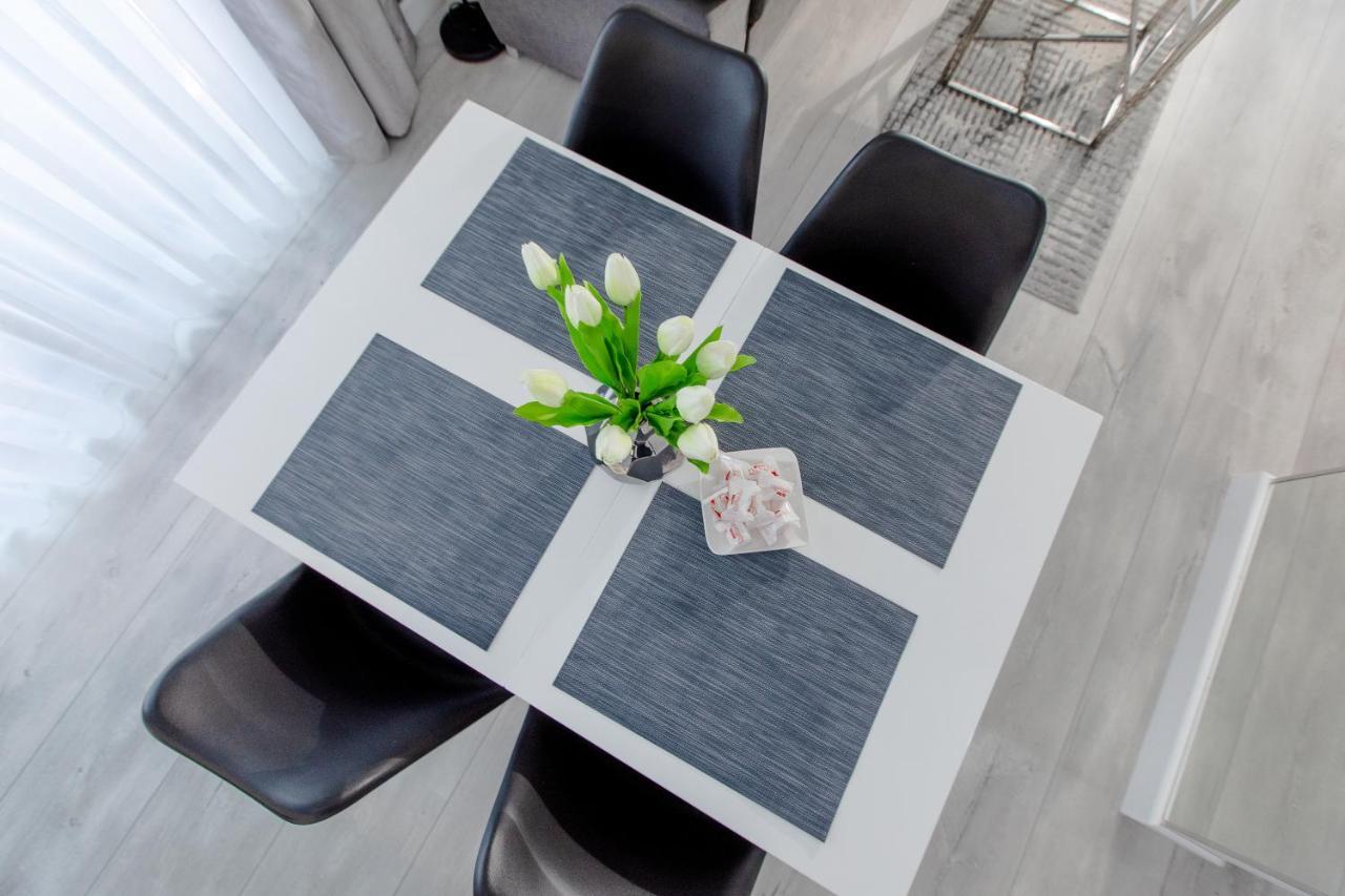 Apartament Linia Komfortu Gardenia Dziwnow Z Widokiem Na Morze Epapartamenty Ngoại thất bức ảnh
