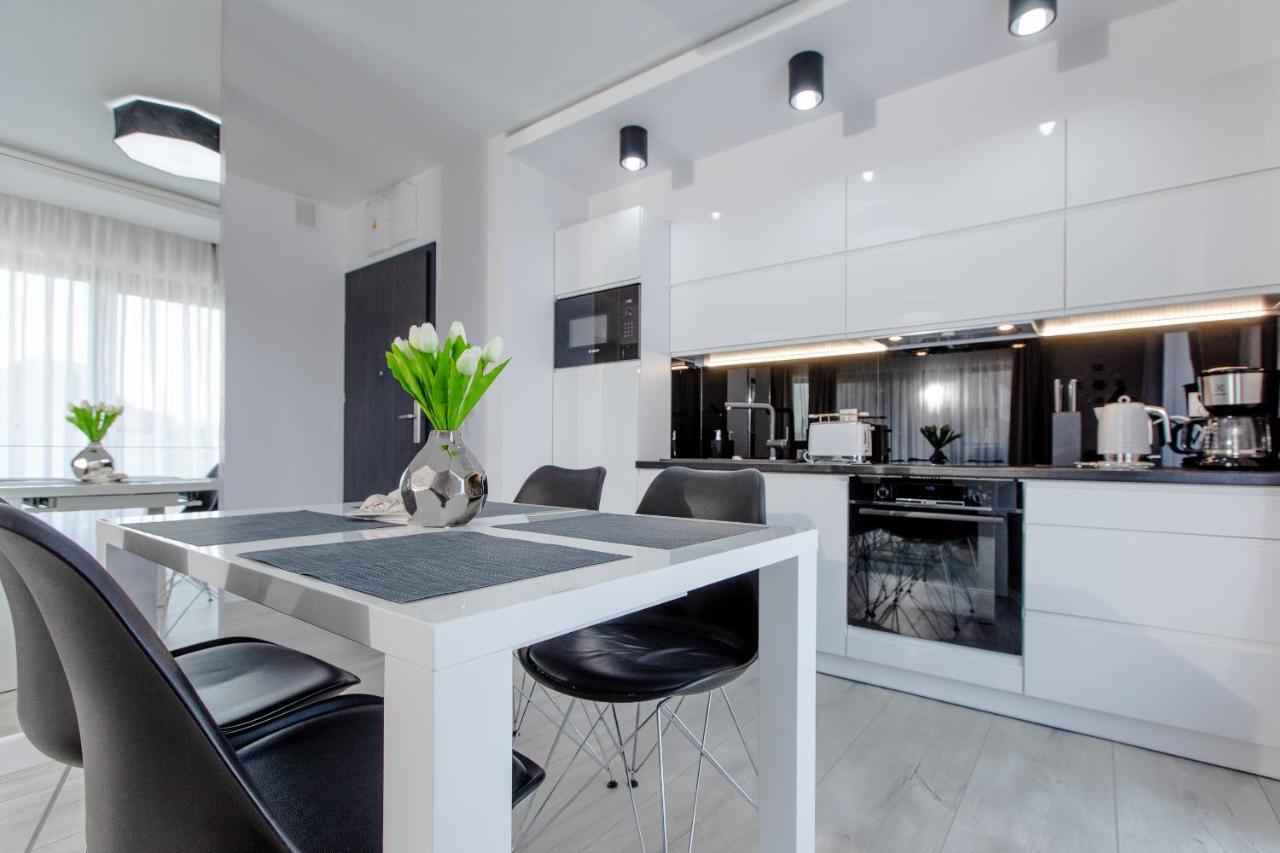 Apartament Linia Komfortu Gardenia Dziwnow Z Widokiem Na Morze Epapartamenty Ngoại thất bức ảnh